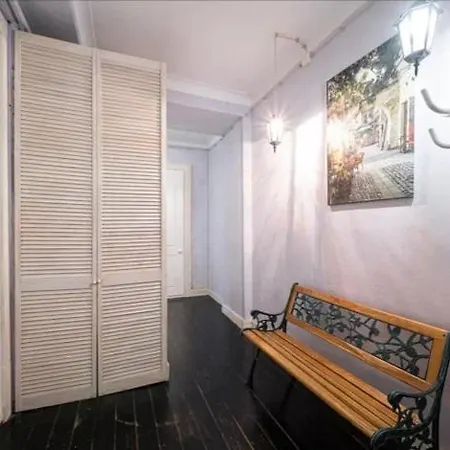Real Loft Style On Independence Avenue *